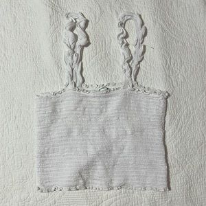 Aerie/American Eagle white cropped scrunched tank top.